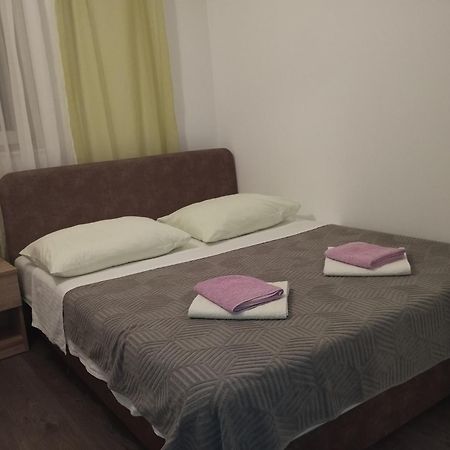 Appartamento Apartman Adriatic 2 Kaštela Esterno foto