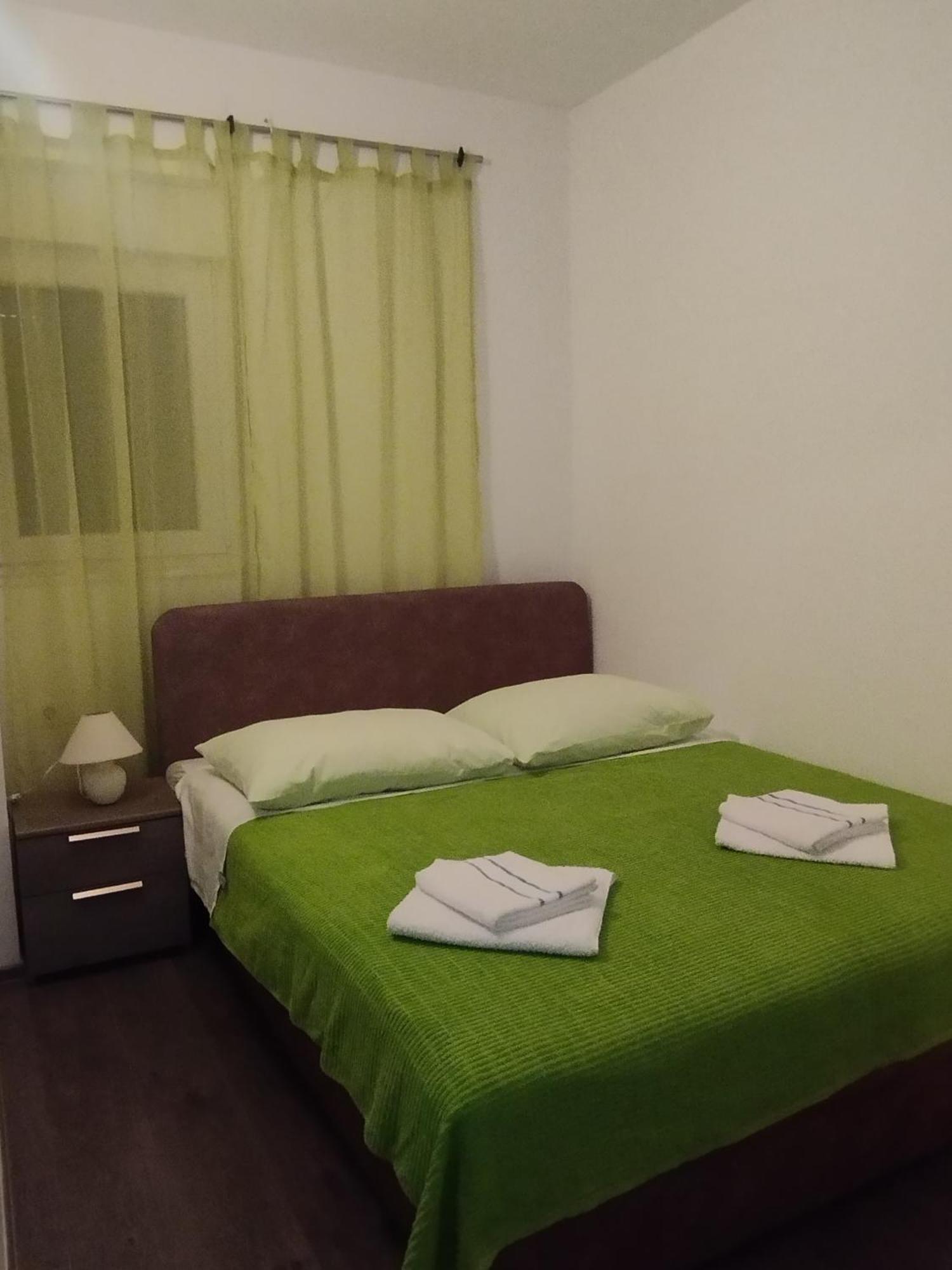 Appartamento Apartman Adriatic 2 Kaštela Esterno foto