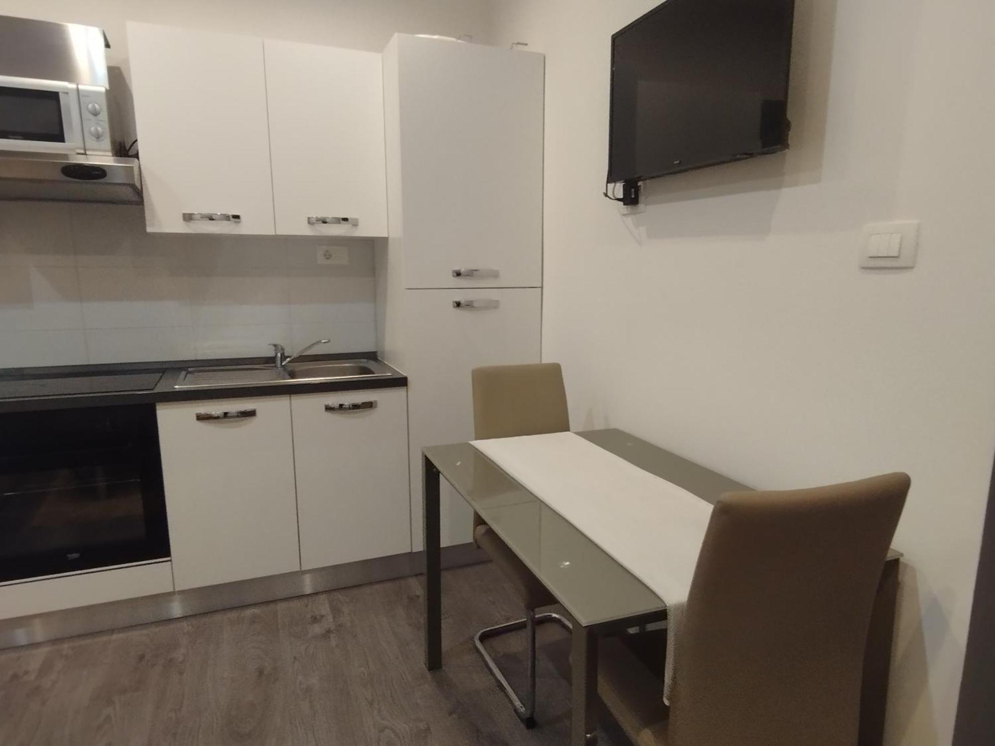 Appartamento Apartman Adriatic 2 Kaštela Esterno foto