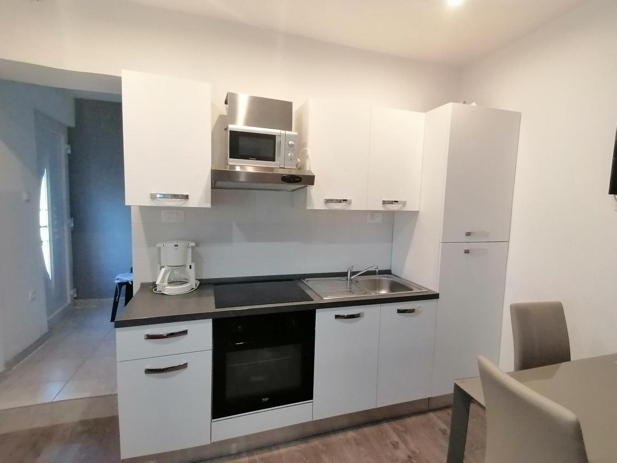 Appartamento Apartman Adriatic 2 Kaštela Esterno foto