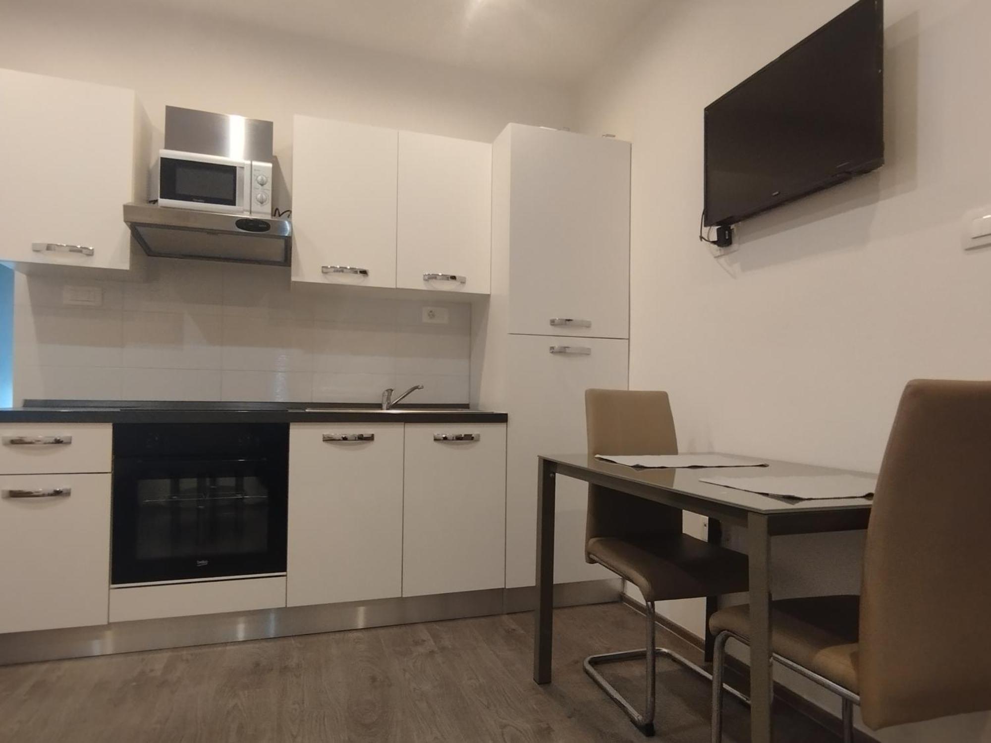 Appartamento Apartman Adriatic 2 Kaštela Esterno foto